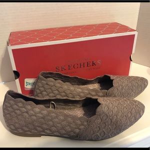 BRAND NEW sketchers fashion knits